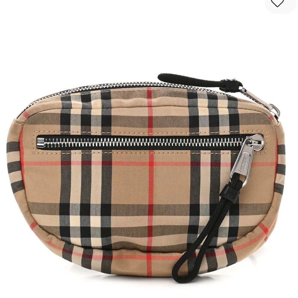 Burberry Cannon Bum Bag
Vintage Check Small belt bag